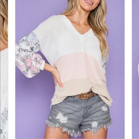 Color Blocked Top - Picture 3 of 8